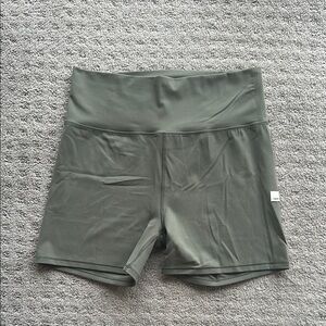 Vuori All The Feels Short